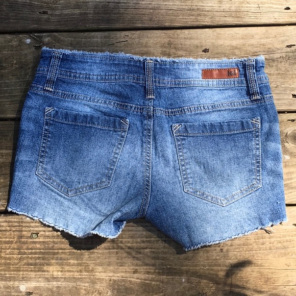 Lei Button Up Jean Shorts Junior Size 1 - Picture 5 of 6